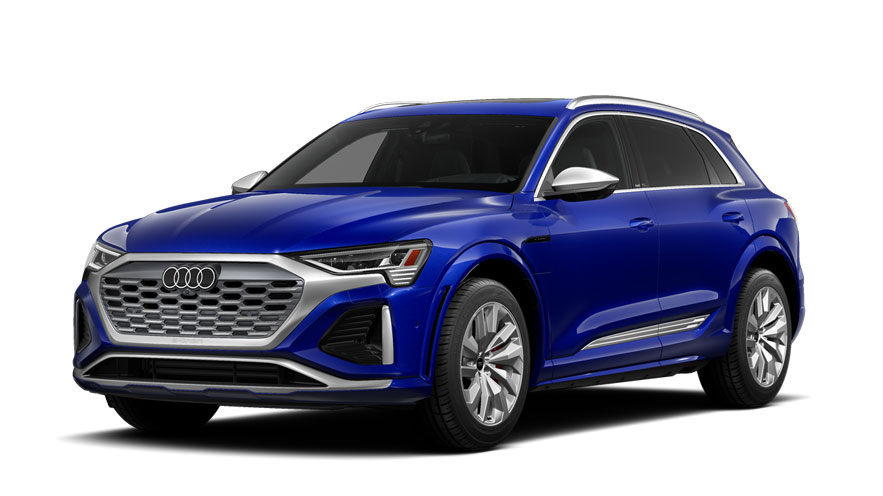 3/4 side view of the Audi SQ8 e-tron. 